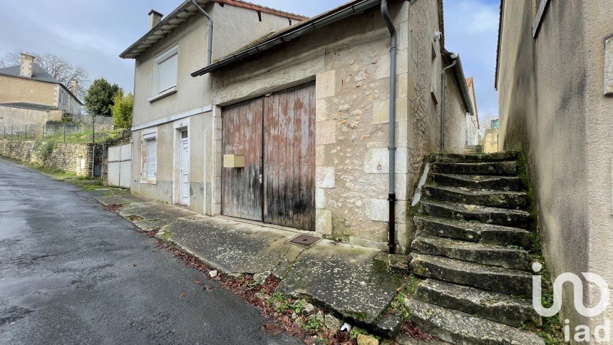 Village house 5 rooms of 148 m² in Saint-Savin (86310)