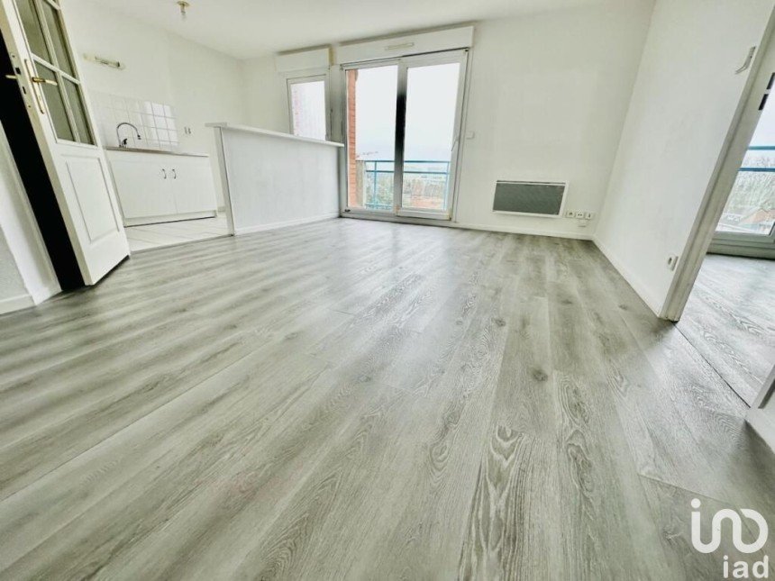 Apartment 2 rooms of 38 m² in Lens (62300)