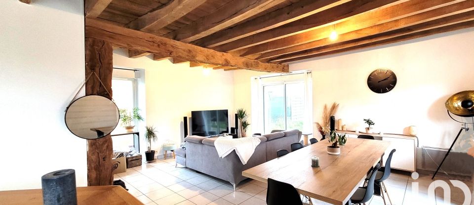 House 4 rooms of 96 m² in Saint-Aubin-d'Aubigné (35250)