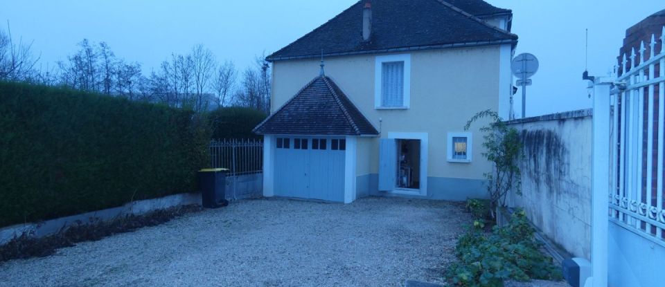 House 6 rooms of 188 m² in Pontigny (89230)