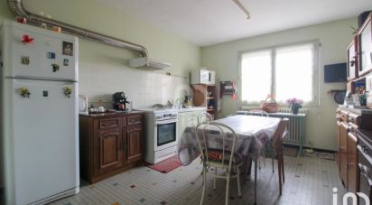 Appartement 5 pièces de 105 m² à Saint-Affrique (12400)