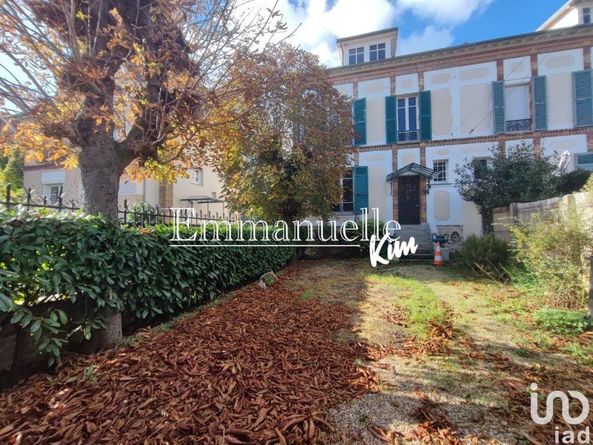 House 6 rooms of 140 m² in Montmorency (95160)