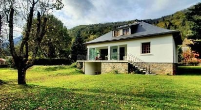 House 4 rooms of 146 m² in Génos (65240)