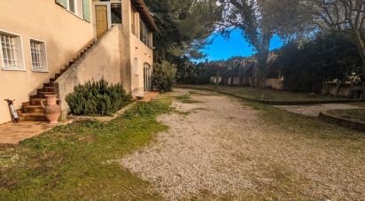 House 6 rooms of 140 m² in Mondragon (84430)