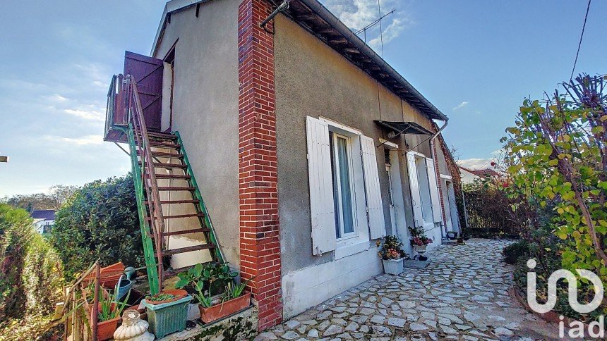 Traditional house 5 rooms of 103 m² in Auxerre (89000)