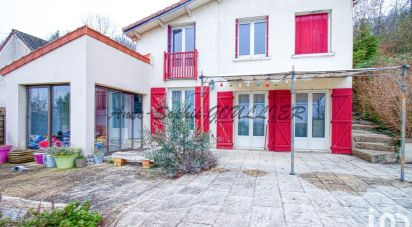 House 6 rooms of 114 m² in Chanteloup-les-Vignes (78570)