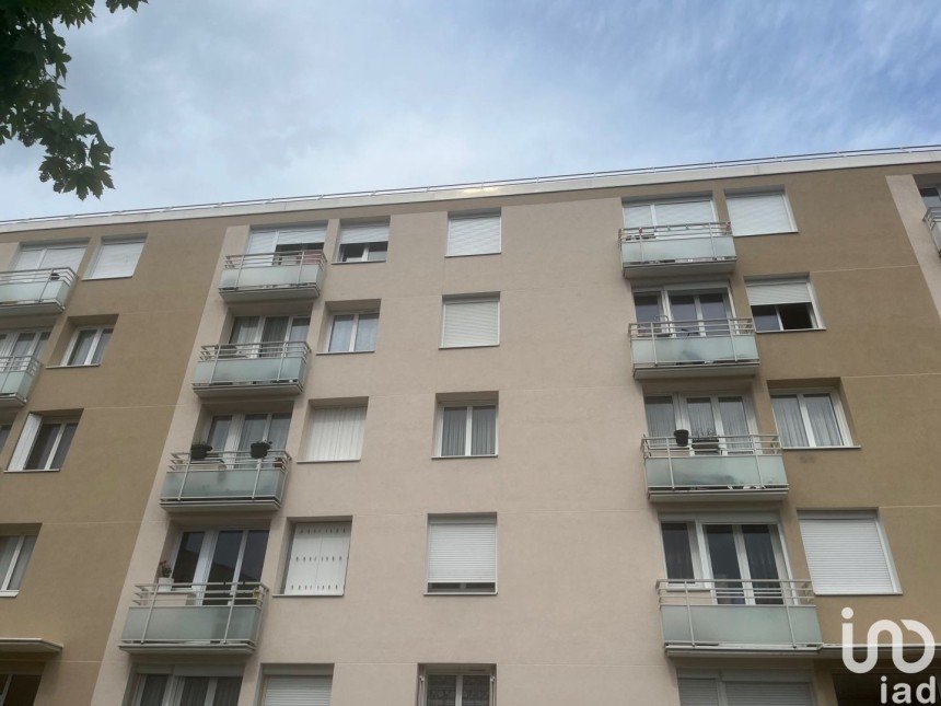 Apartment 4 rooms of 60 m² in Eaubonne (95600)