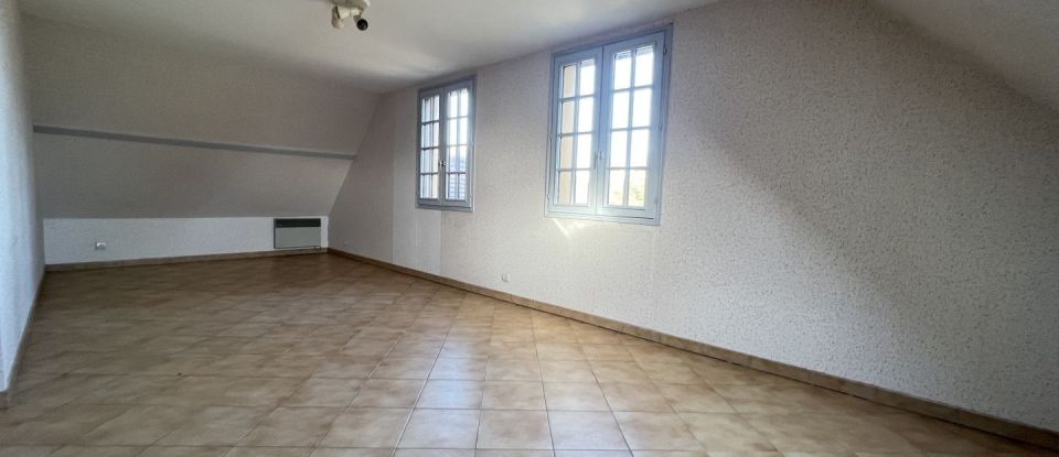 House 7 rooms of 168 m² in Saint-Gervais-en-Belin (72220)