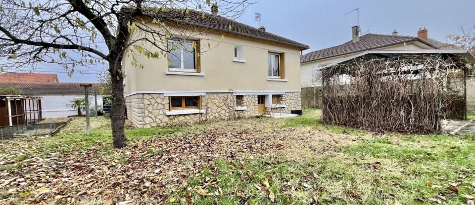 House 4 rooms of 79 m² in Châtellerault (86100)
