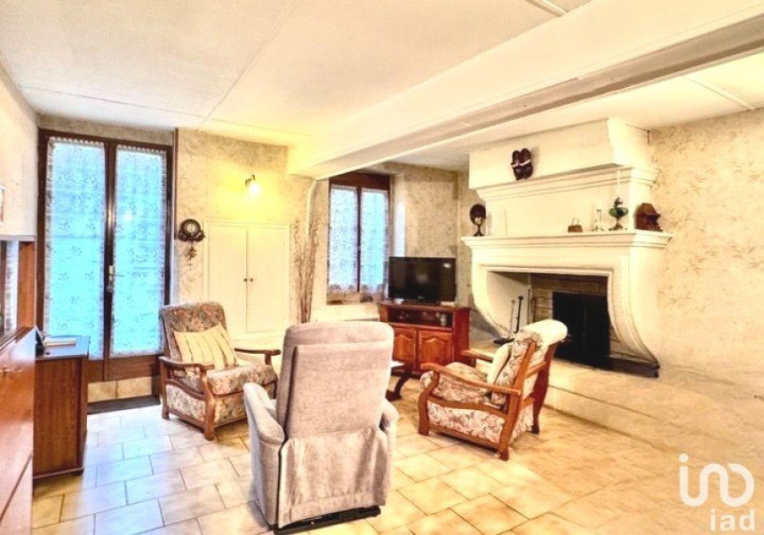 House 3 rooms of 106 m² in Saint-Michel-de-Fronsac (33126)