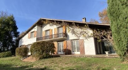 House 10 rooms of 250 m² in Tarbes (65000)