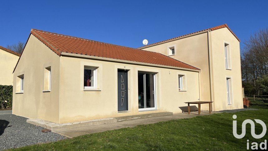 Maison 5 pièces de 146 m² à Saint-Prouant (85110)