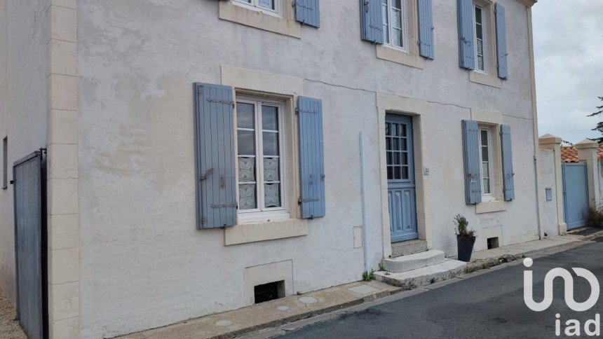 Maison 6 pièces de 202 m² à Rivedoux-Plage (17940)