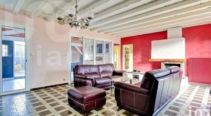 House 6 rooms of 138 m² in Le Taillan-Médoc (33320)