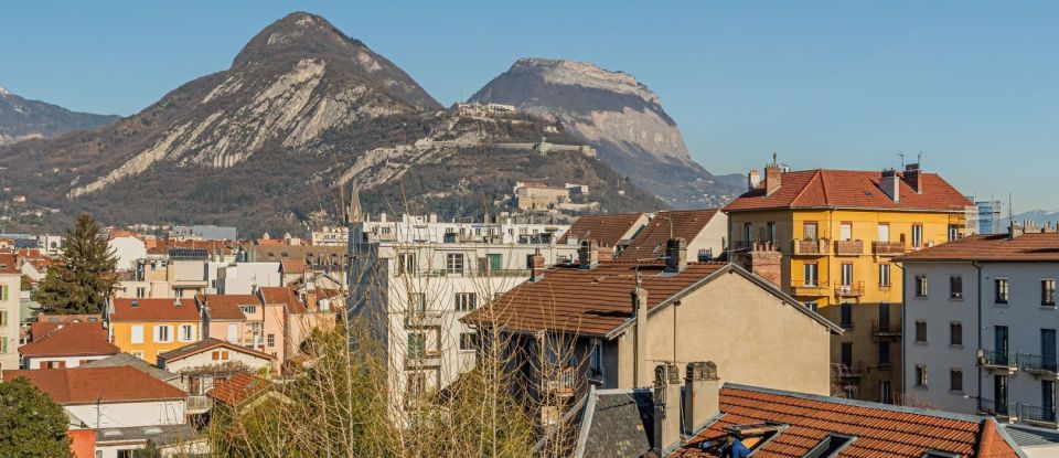 Apartment 2 rooms of 61 m² in Grenoble (38000)