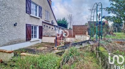 House 4 rooms of 77 m² in Vierzon (18100)