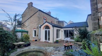 House 5 rooms of 140 m² in Dinan (22100)