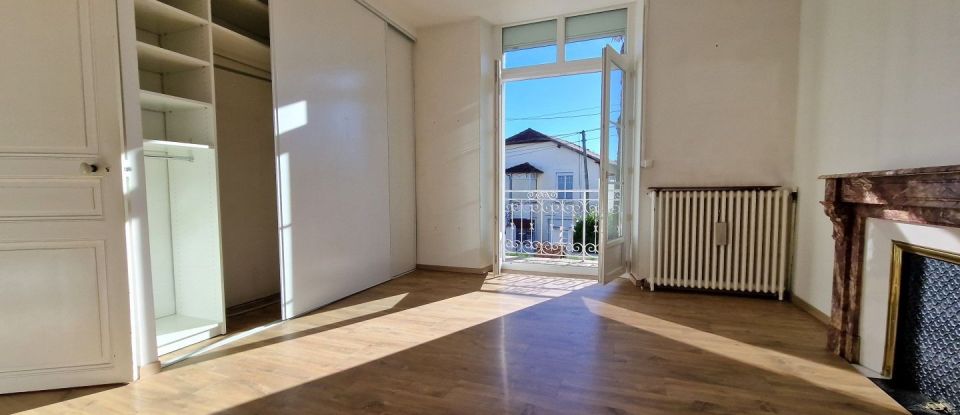 House 9 rooms of 266 m² in Pau (64000)