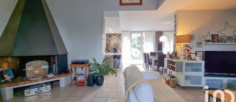 Traditional house 5 rooms of 126 m² in Caissargues (30132)