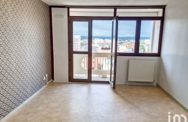 Apartment 2 rooms of 52 m² in Tarbes (65000)