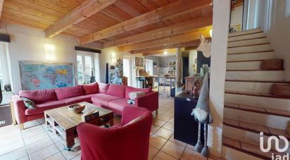 House 7 rooms of 103 m² in Ploudiry (29800)
