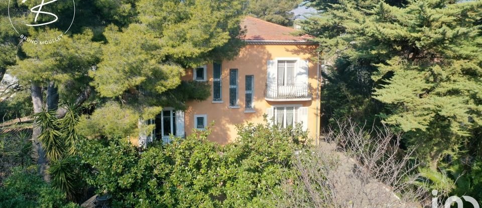 Maison 7 pièces de 250 m² à Toulon (83100)