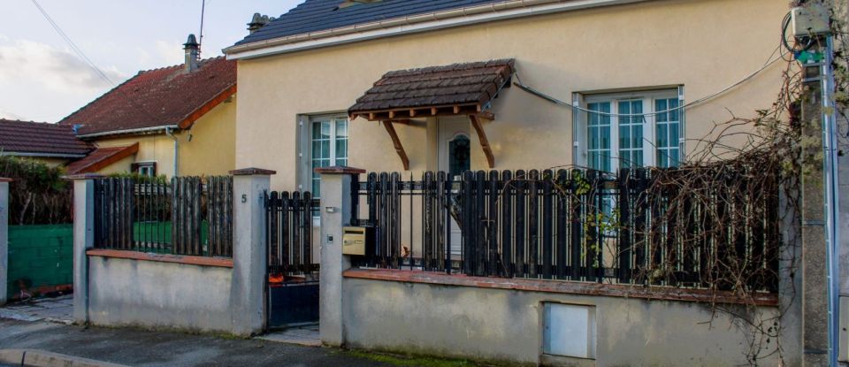 House 6 rooms of 133 m² in Goussainville (95190)