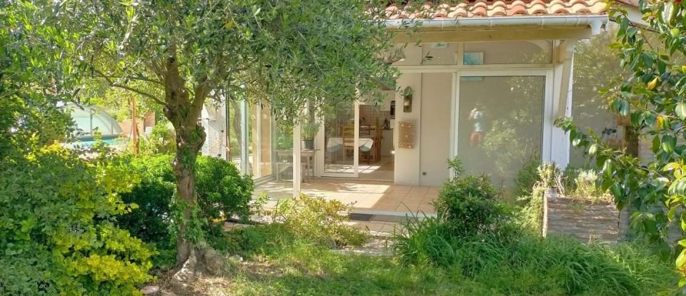 House 7 rooms of 205 m² in Sanguinet (40460)