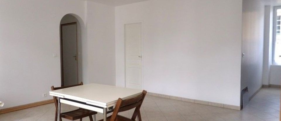 Apartment 3 rooms of 68 m² in Villeneuve-sur-Yonne (89500)