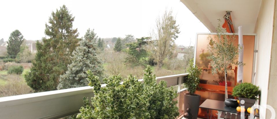 Apartment 4 rooms of 93 m² in Mareil-Marly (78750)