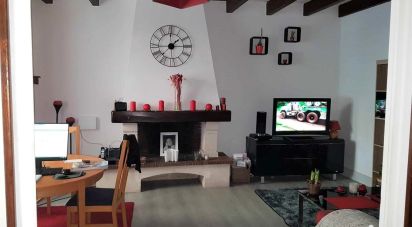 House 5 rooms of 125 m² in Sainte-Soulle (17220)
