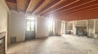 House 8 rooms of 200 m² in Essarts en Bocage (85140)
