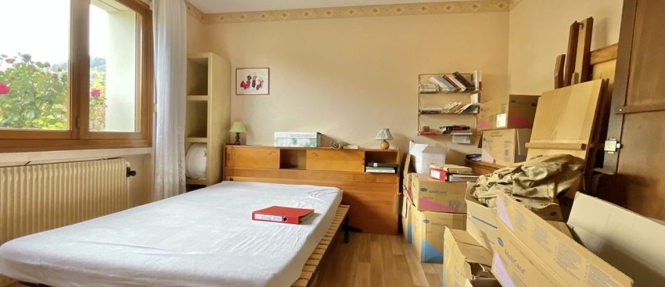 House 8 rooms of 230 m² in Allevard (38580)