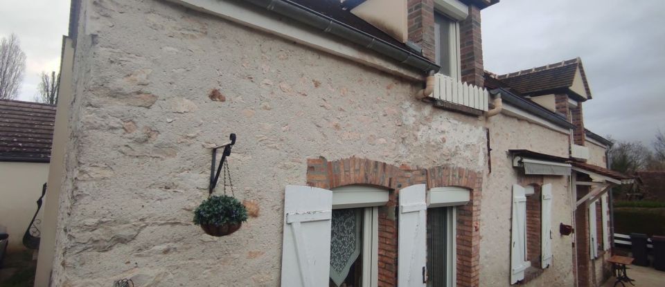 House 3 rooms of 93 m² in Donnemarie-Dontilly (77520)