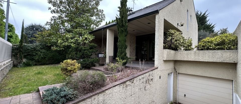 Maison 6 pièces de 218 m² à Saint-Maur-des-Fossés (94100)