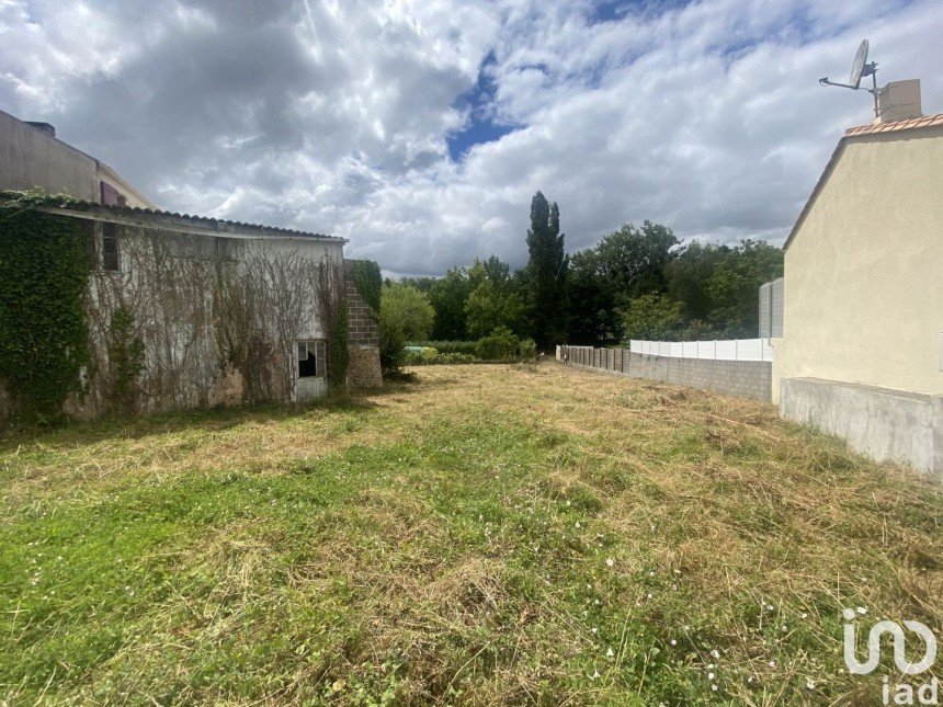 Terrain de 870 m² à Le Poiré-sur-Vie (85170)