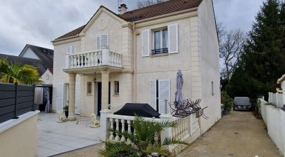House 9 rooms of 248 m² in Médan (78670)