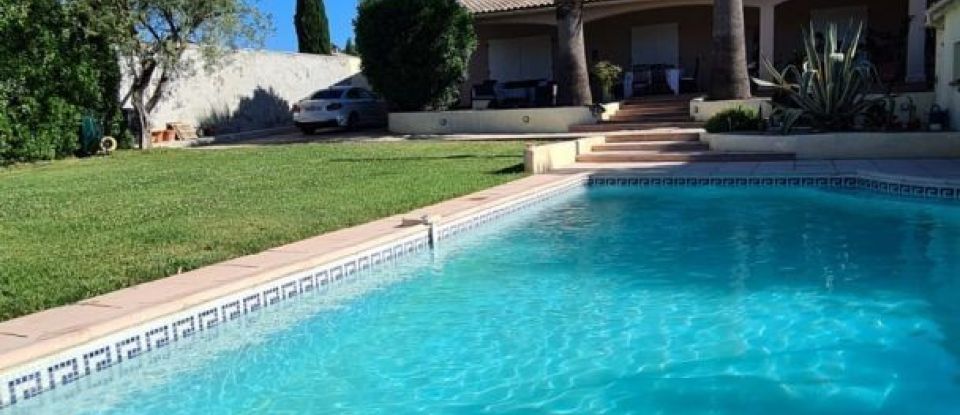 House 5 rooms of 135 m² in Roquemaure (30150)