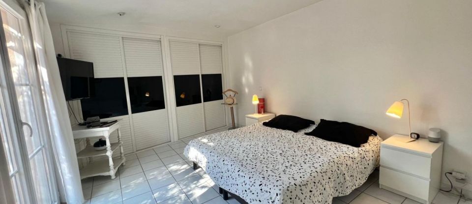 House 5 rooms of 135 m² in Roquemaure (30150)