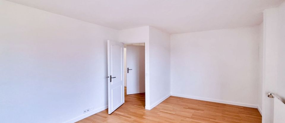 Apartment 4 rooms of 90 m² in Beauchamp (95250)