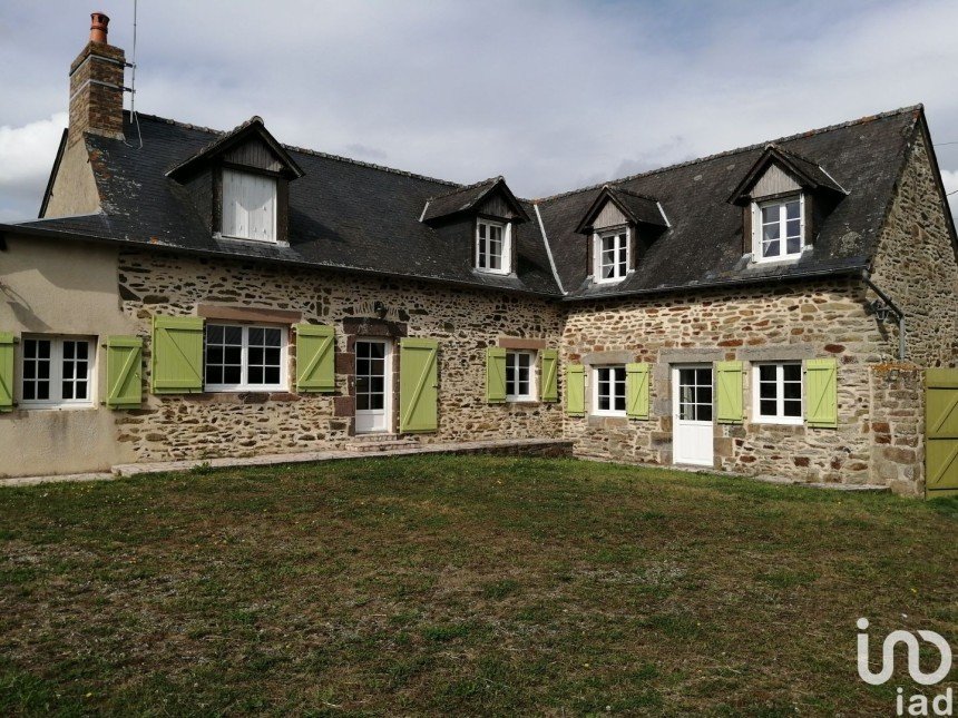 Maison 9 pièces de 158 m² à Mont-Saint-Jean (72140)