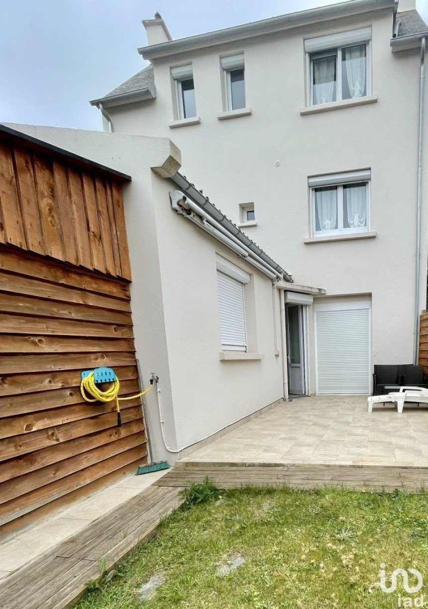 House 4 rooms of 156 m² in Paimpol (22500)