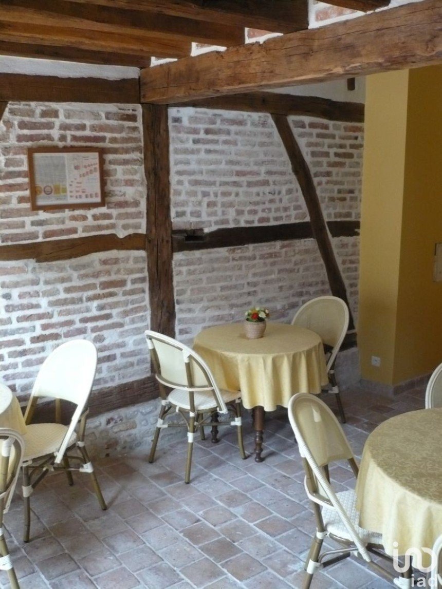 Traditional house 15 rooms of 415 m² in Nançay (18330)