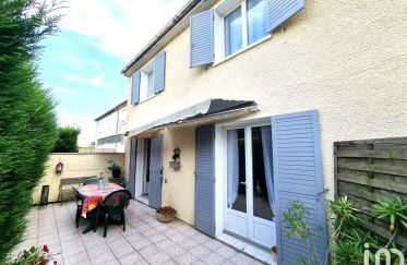 House 4 rooms of 88 m² in Parthenay (79200)