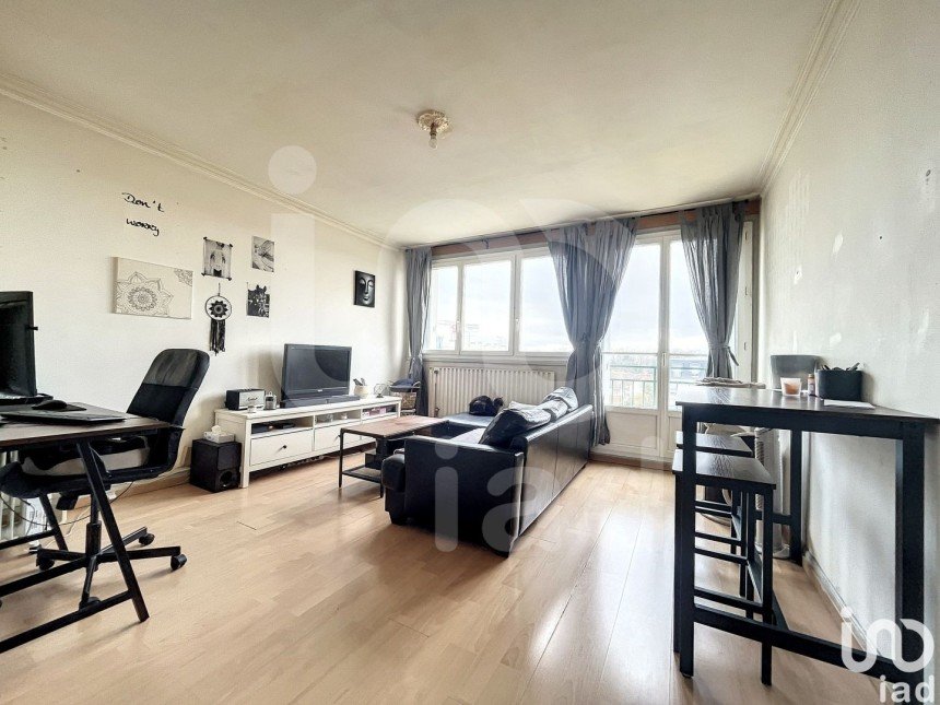 Appartement 2 pièces de 49 m² à Le Plessis-Trévise (94420)