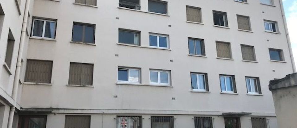 Apartment 3 rooms of 56 m² in Montluçon (03100)