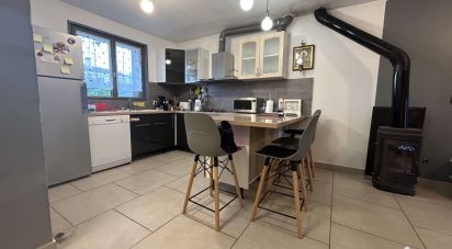 House 4 rooms of 93 m² in Trèbes (11800)