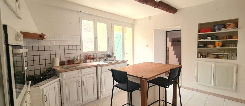 Village house 4 rooms of 105 m² in Névian (11200)