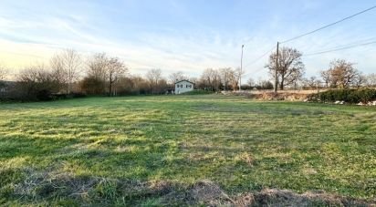 Land of 2,420 m² in Assier (46320)