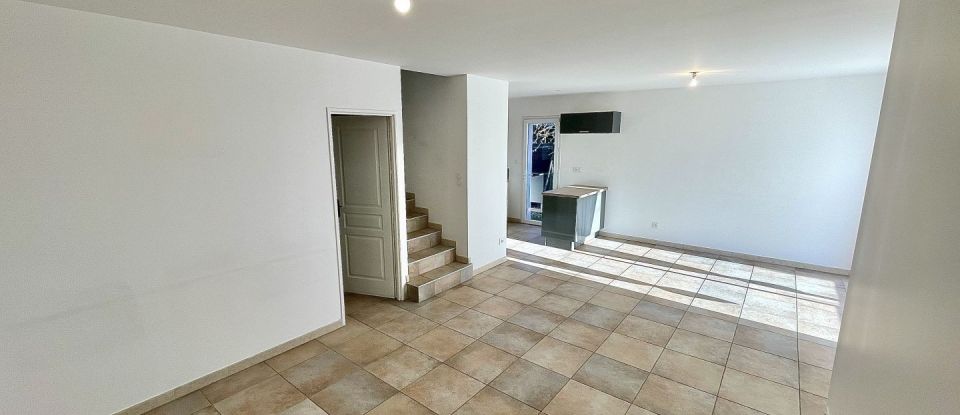 Maison 4 pièces de 80 m² à Carpentras (84200)